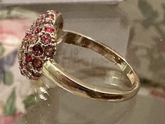 Vintage Avon NIB Gold Tone Pink CZ Rhinestone Ombré Pave Heart Ring Size 10