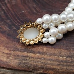VTG Faux Pearl Double Strand Necklace Gold Tone Rhinestone Oval Center 16″