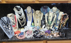 Estate Jewelry Lot 537 pc Signed Unsigned 32 lbs. Vintage to Now Jewelry Lot 21