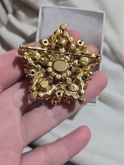 Vintage JULIANA Brooch Layered Hues of Blue Rhinestone Beautiful Gold Tone
