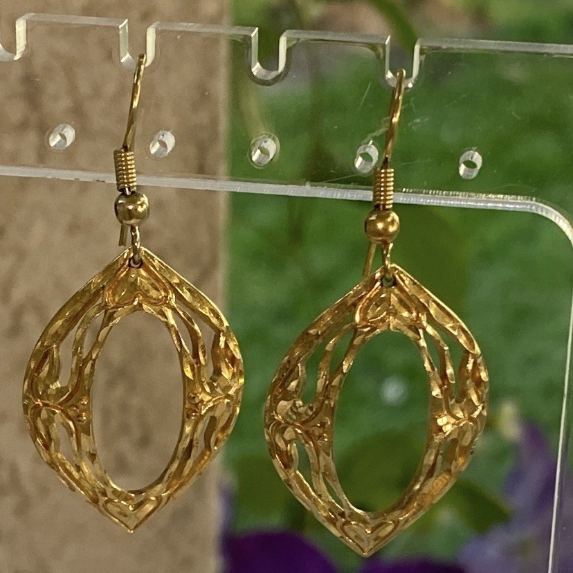 Vintage 1970s Gold Tone Marquise Shape Drop Earrings With Open Center