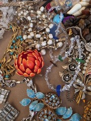 Massive Vintage Jewelry Lot 100’s of Signed Pcs / OVER 500 PCS + Misc 1G bag…