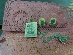 Vtg Scrimshaw Styled Clipper Ship Pendant Necklace Faux Bone Earring Set Lot