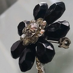 Vintage Daisy Brooch Cut Black Jet Glass & Rhinestone Pin Silver Tone Mcm 1 3/4″