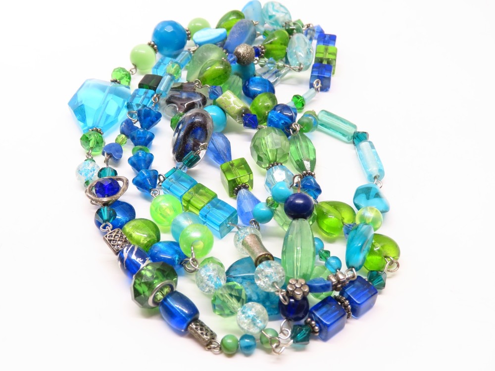 Vintage Necklace Blue Green Beaded Crystal Art Glass D5382