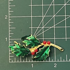 Vintage Signed AAI Holly Green Enamel Gold tone Brooch Pin 1990s