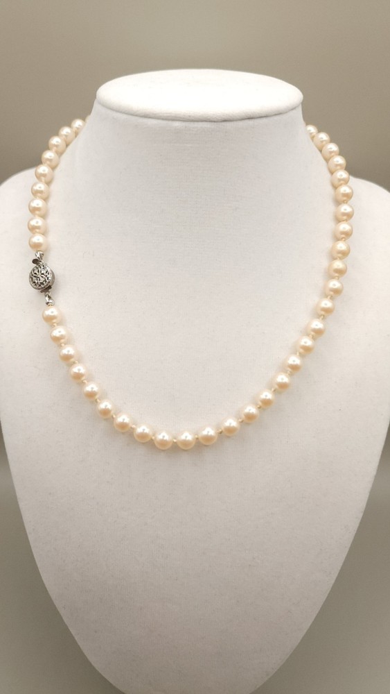 Vintage 1950s Knotted Faux Pearl Strand Necklace 16″ Choker Box Clasp 0.6oz