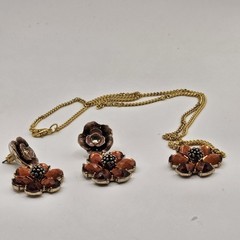 Vintage Napier Flower 18″ Necklace Earring Set Amber Color Signed Pierced Nice