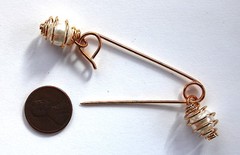 VINTAGE KILT PINS SAFETY PIN GOLD METAL faux PEARLS 2 inches