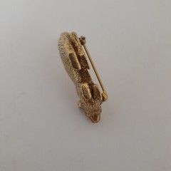 Vintage Signed MMA Metropolitan Museum Art Gold Tone Suprised Cat Brooch Pin