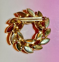 Vintage Rhinestone Brooch Frosted Shaded Rhinestone Green Red Olive 2”