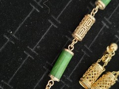 Sarah Coventry ORIENTAL LANTERNS Faux Jade Necklace & Earrings 1978 Vintage