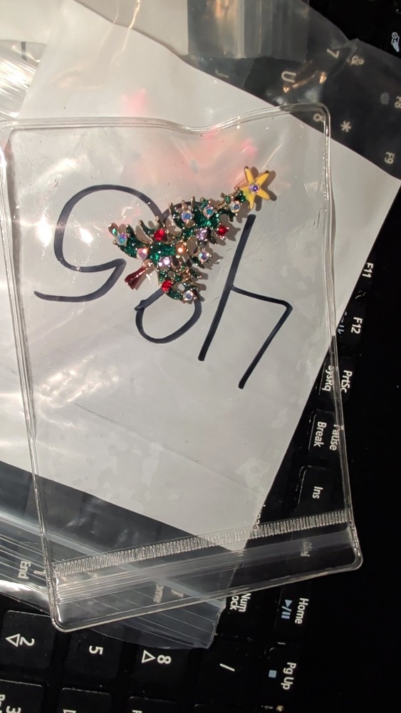 Christmas tree brooch