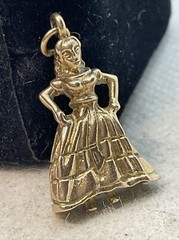 VINTAGE HANDMADE Solid 10K Yellow Gold DANCER Charm Pendant (25mm x 13.3mm) 4.7g