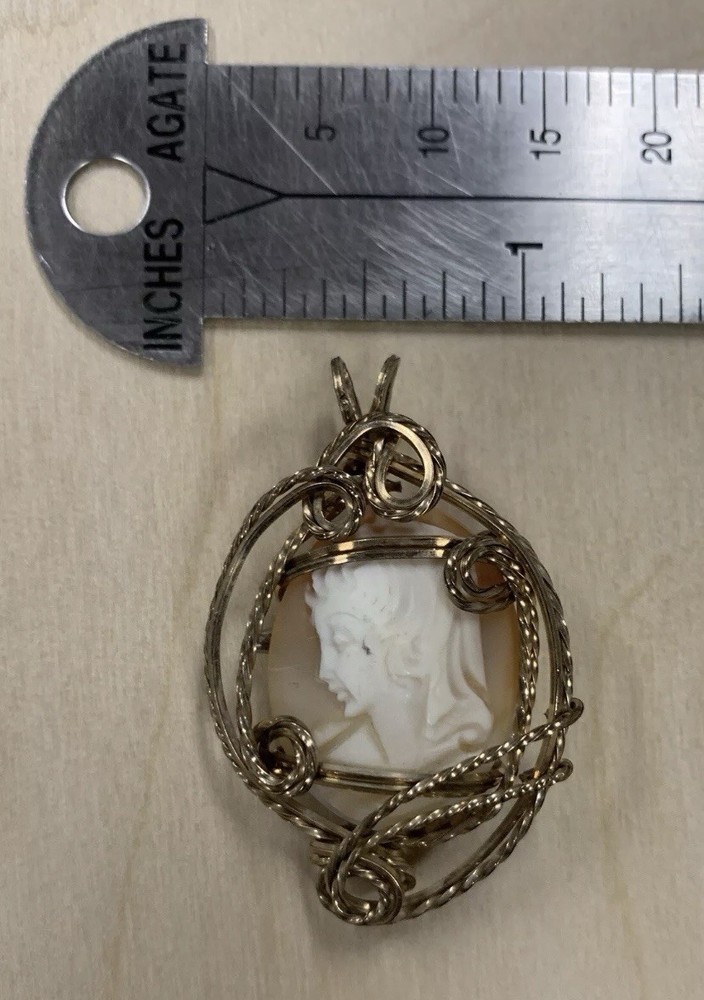 Vintage Brooch Pin / Necklace Combo Pendant