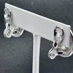 Monet Adjustable Hinged Clip On Earrings Silvertone Vintage 1970’s