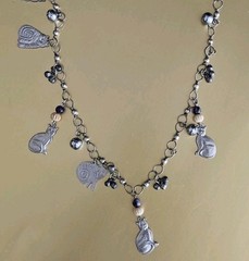 Vintage Artisan Cat Charm Necklace Chain Silver Tone Dangles Beads 32″ Kittens