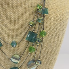 Necklace Green Blue Acrylic Glass Beads Black Wire Like Chain 11″ Faceted