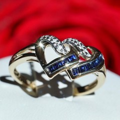 10k y/gold size 7 ring 0.18ct natural treated sapphire diamond heart 1.95g N2536