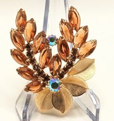 Mid Century Marquise Navette Costume Jewelry Fall Winter Layered Floral Wreath