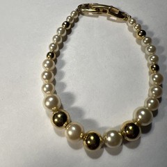 Vtg Napier Faux Pearls & Gold Plated Beads Bracelet 7”
