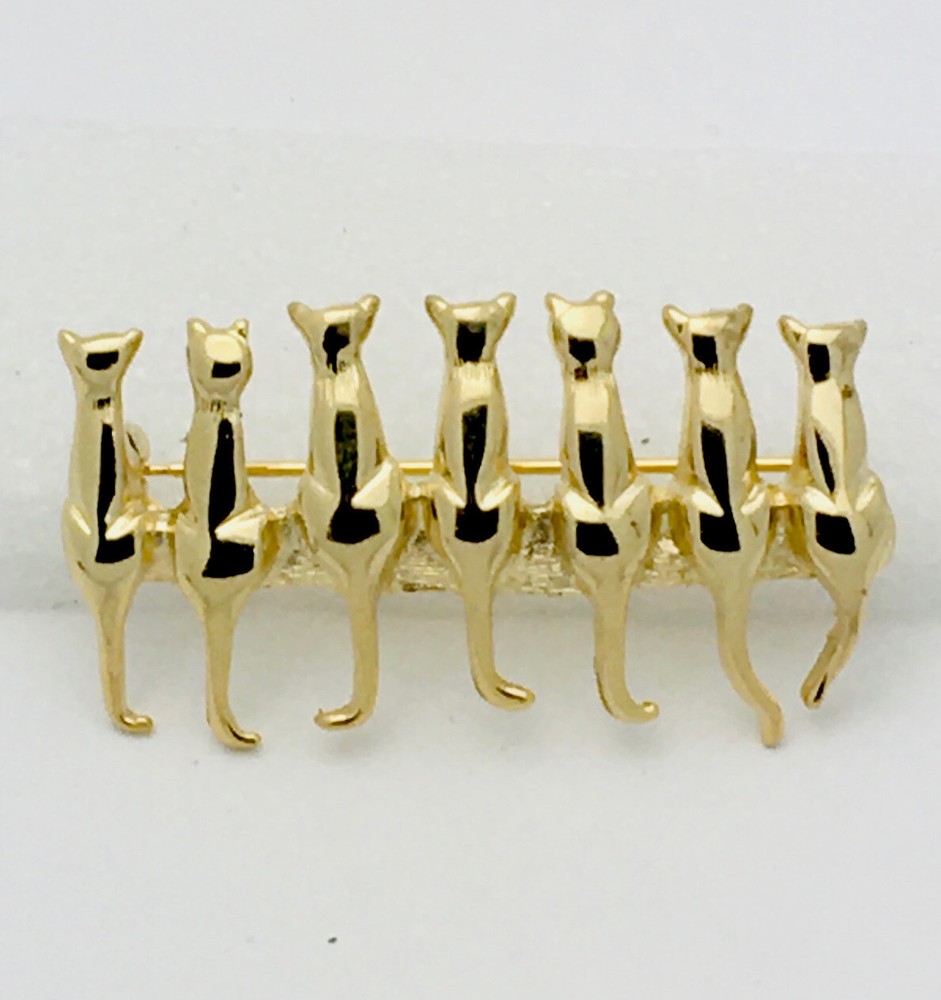 Signed Lady Remington Vintage Polished Gold 7 Cats On Wall Pin Brooch