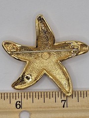 Swarovski Vintage/Retired Gold Starfish Brooch With Clear Crystals Excellent