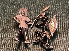 Vintage Pins/brooches From The Bahamas