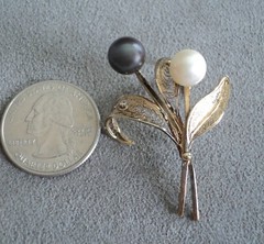 Vintage Gold Vermeil STERLING Silver 2 PEARLS Curved Leaf BROOCH Lacy – Sorrento