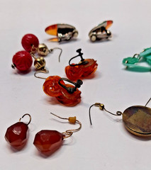Nice Group Of Vintage Plastic Jewelry Carved Marbled Bakelite Earrings & Others