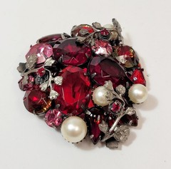 Vintage Regency Red Pink Givre Rhinestone Flower Vines Brooch Faux Pearls