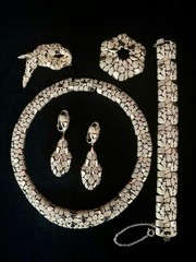 TRIFARI Trifarizade-Casbah Grand Parure 1968 Gold-Trifanium Alfred Philippe Box
