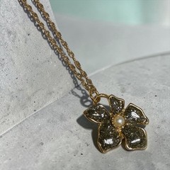 Gold Flower Pearl & Diamond Dust Necklace and Earring Set – Gold