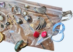 Estate Find – 17 Pairs Of Pierced Earrings w Posts Hoops Crosses Hearts & More