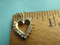 ESTATE 14kt Yellow Gold .25 CT Diamond Fancy Heart Pendant 1.3 Grams Lot 2556