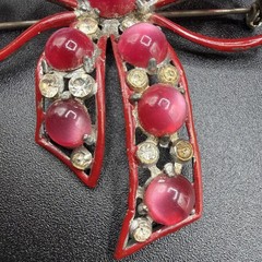 Vintage Coro Pink Moonglow Cabochon Bow Rhinestone Red Enamel Brooch Pin 2.5”