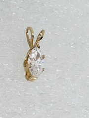 Vintage Pretty 14K Yellow Gold Marquise CZ Navette Solitaire Pendant – 0.35 tcw