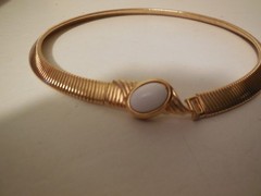 Vintage 1980’s Monet Omega Ribbed Collar Gold Tone Necklace, 17″