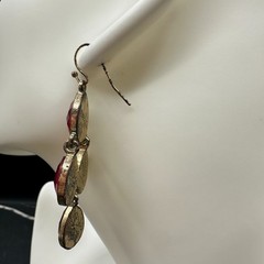 Gold-Tone Faceted Red Glass Stone Teardrop Dangle Drop Chandelier Earrings Retro