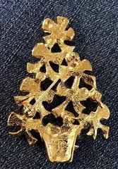 Vintage Avon Christmas Tree Pin — Brooch