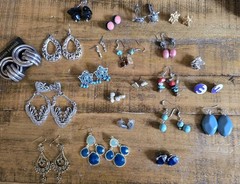 Vtg Retro Costume Lot Of 22 Clip On & Screw Back Rhinestone Earrings