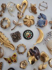Vintage Costume Jewelry Lot of 50+ Brooches Rhinestone Enamel Floral Hearts Etc