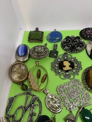 pendant lot gold tone silver tone brass multicolor stones vtg beautiful pieces