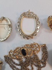 Vintage Estate Jewelry Lot Brooches Ring Locket Pendant Cameo Victorian Style