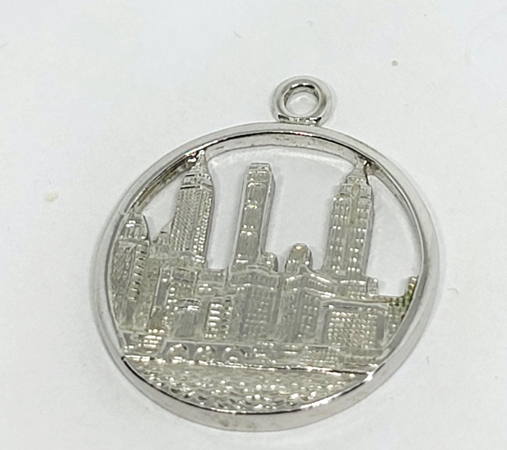 Vintage NY Skyline Cityscape Silver Tone Charm