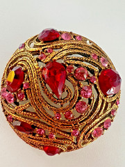 Unsigned LaRoco Textured Brass Pink & Cranberry Austrian Crystals Brooch 1950s