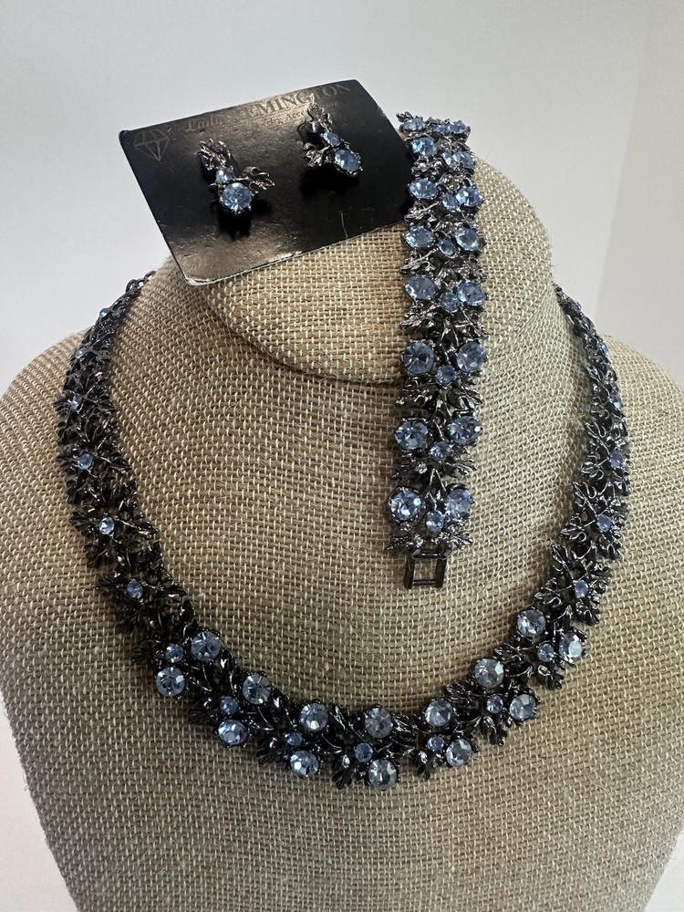 VTG Lady Remington earrings Necklace and Bracelet Set blue cut crystals hematite