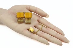 Swank Designer Signed Yellow Thermoset Gold Plate Mesh Cufflinks Tie Tac Set