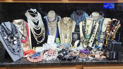 Estate Jewelry Lot 537 pc Signed Unsigned 32 lbs. Vintage to Now Jewelry Lot 21
