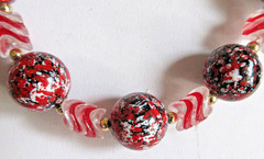FIREWORKS! Vintage MidCentury Red Striped Spackled Plastic LUCITE BEADS NECKLACE